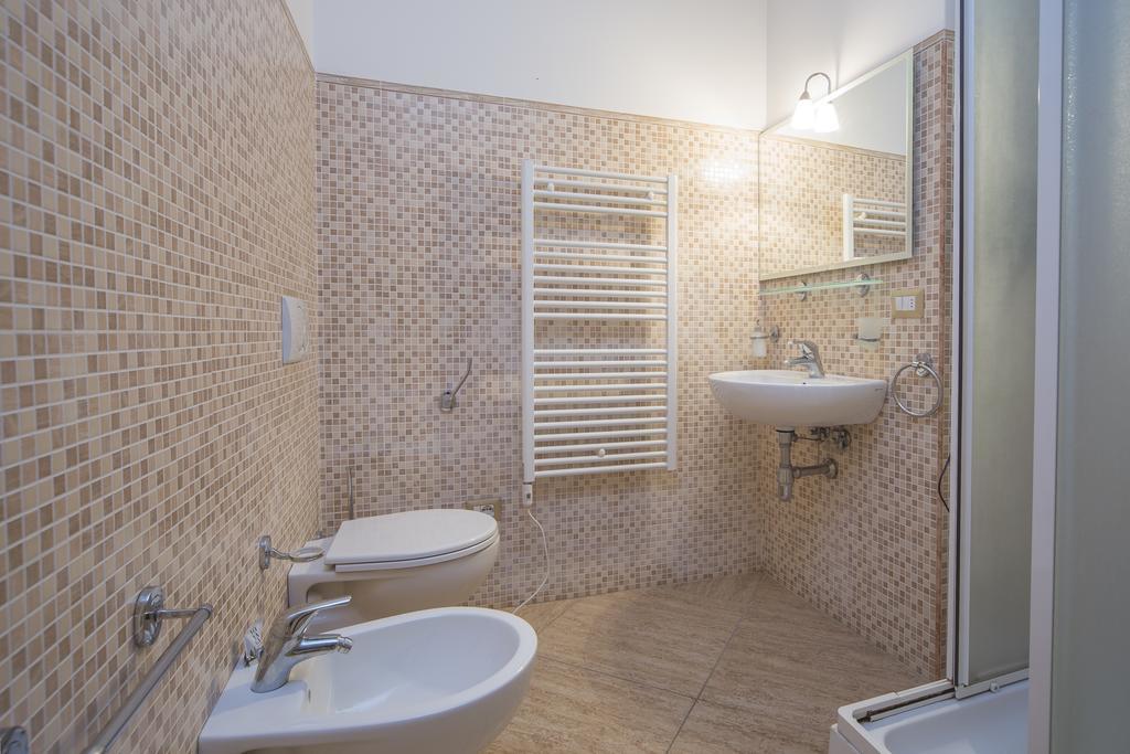 B&B Casa Cavour Сан-Бенедетто-дель-Тронто Экстерьер фото